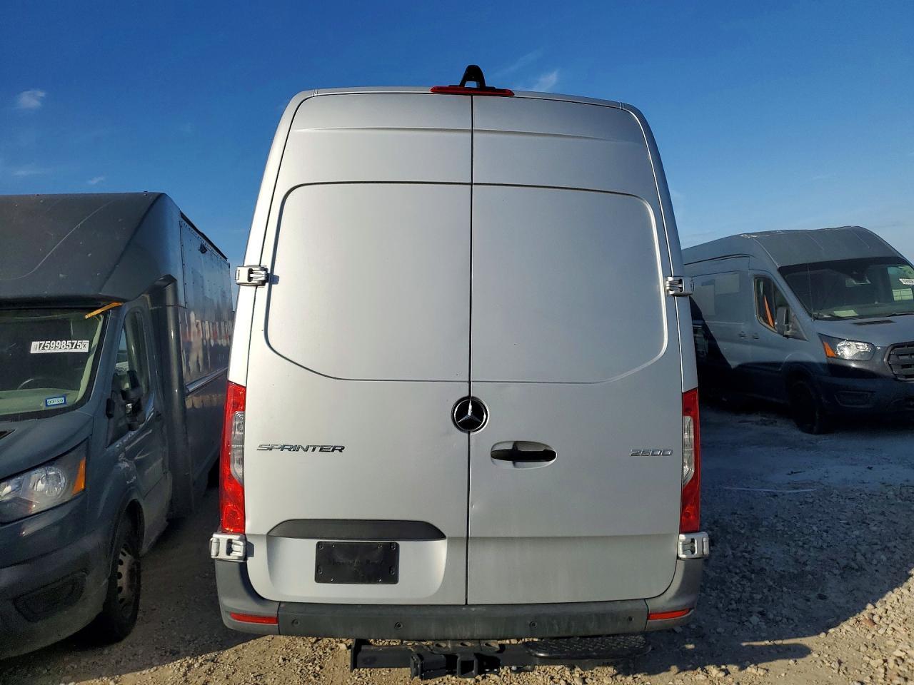 2023 Mercedes Benz Sprinter 2500 Delivery Van - Фото 6