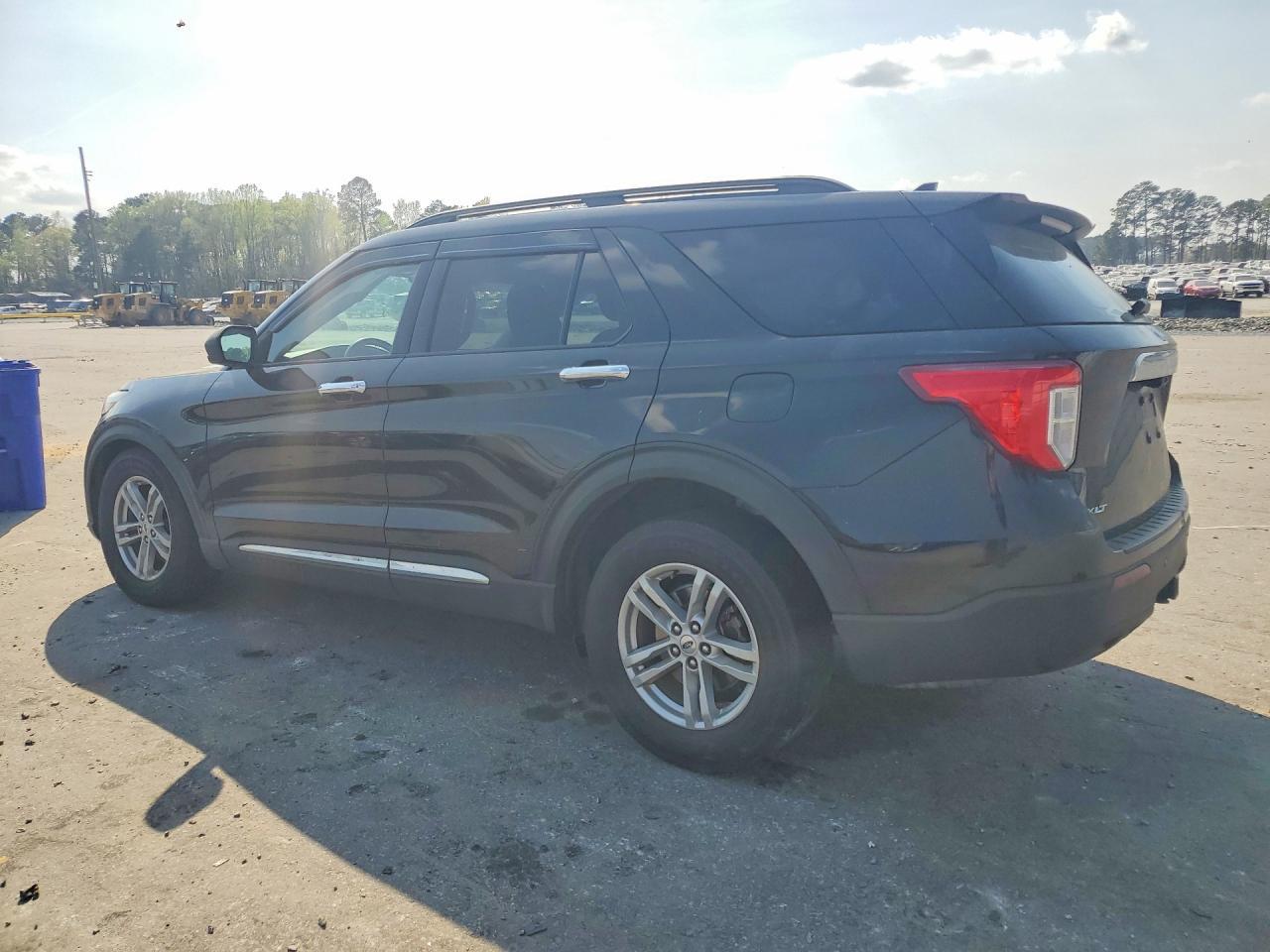 2020 Ford Explorer Xlt - Фото 2