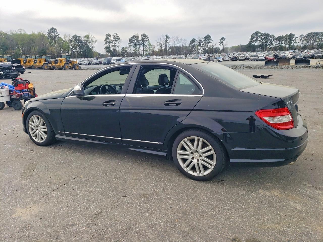 2008 Mercedes-Benz C 300 4Matic - Image 2