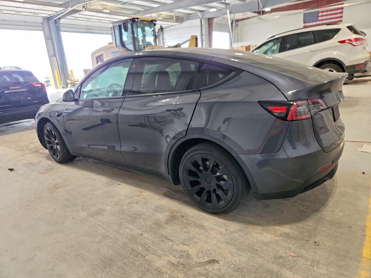 2022 Tesla Model Y - Фото 2
