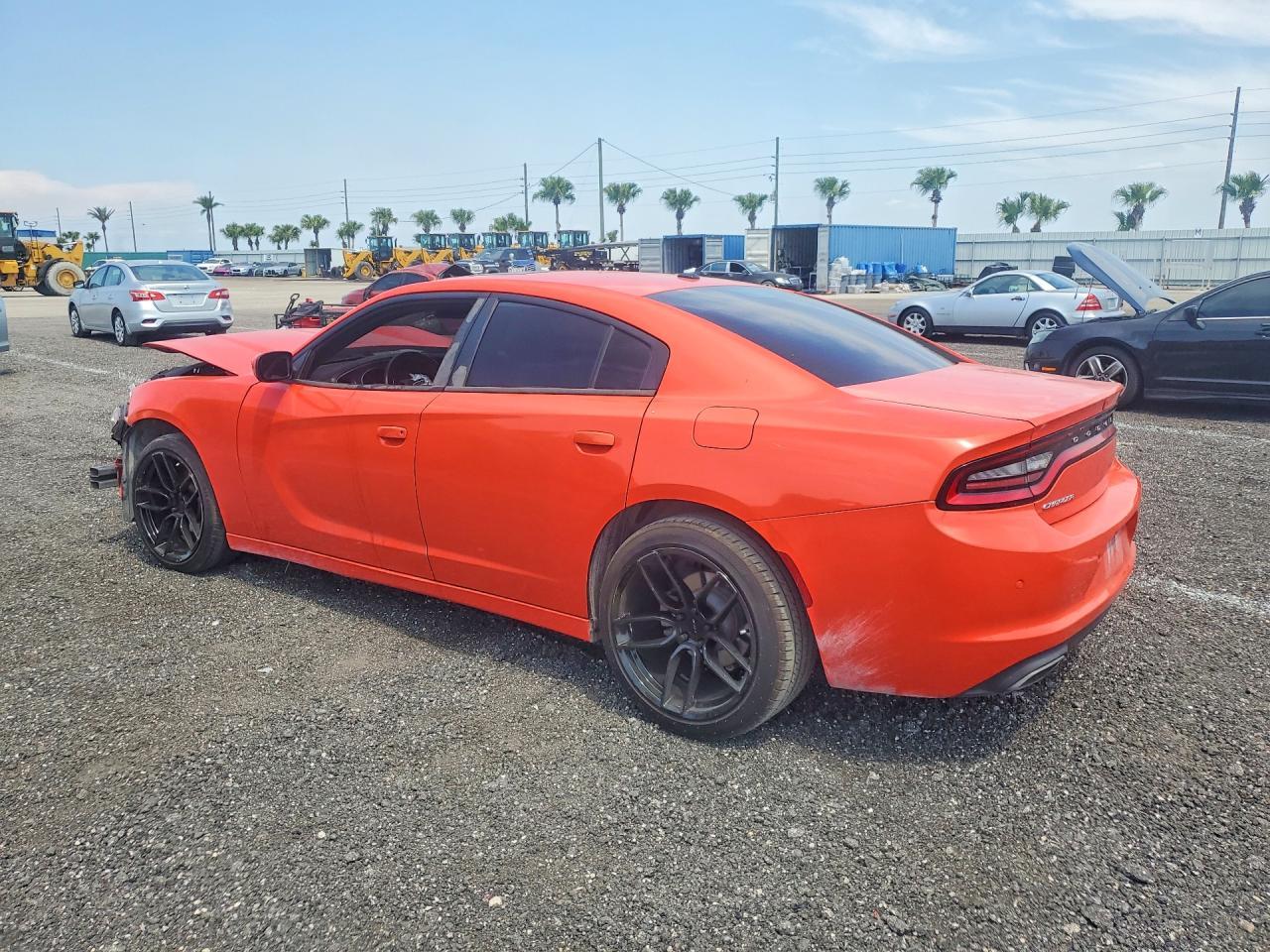 2020 Dodge Charger Sxt - Image 2