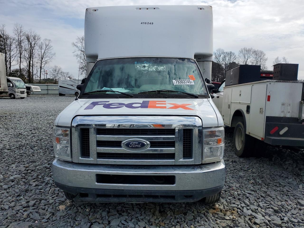 2019 Ford E450 Delivery Truck - Image 5