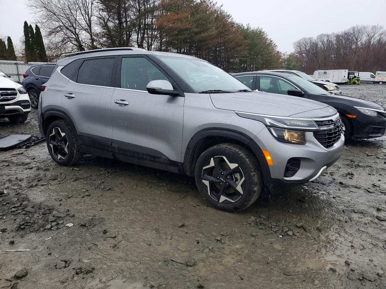 2025 Kia Seltos Ex - Image 4