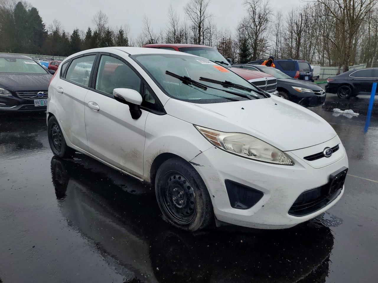 2013 Ford Fiesta Se - Image 4