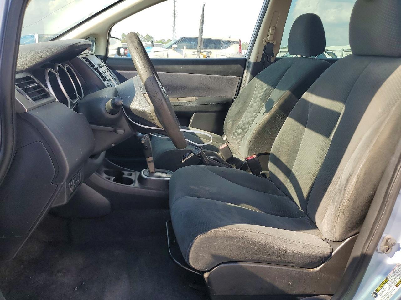 2011 Nissan Versa - Фото 7