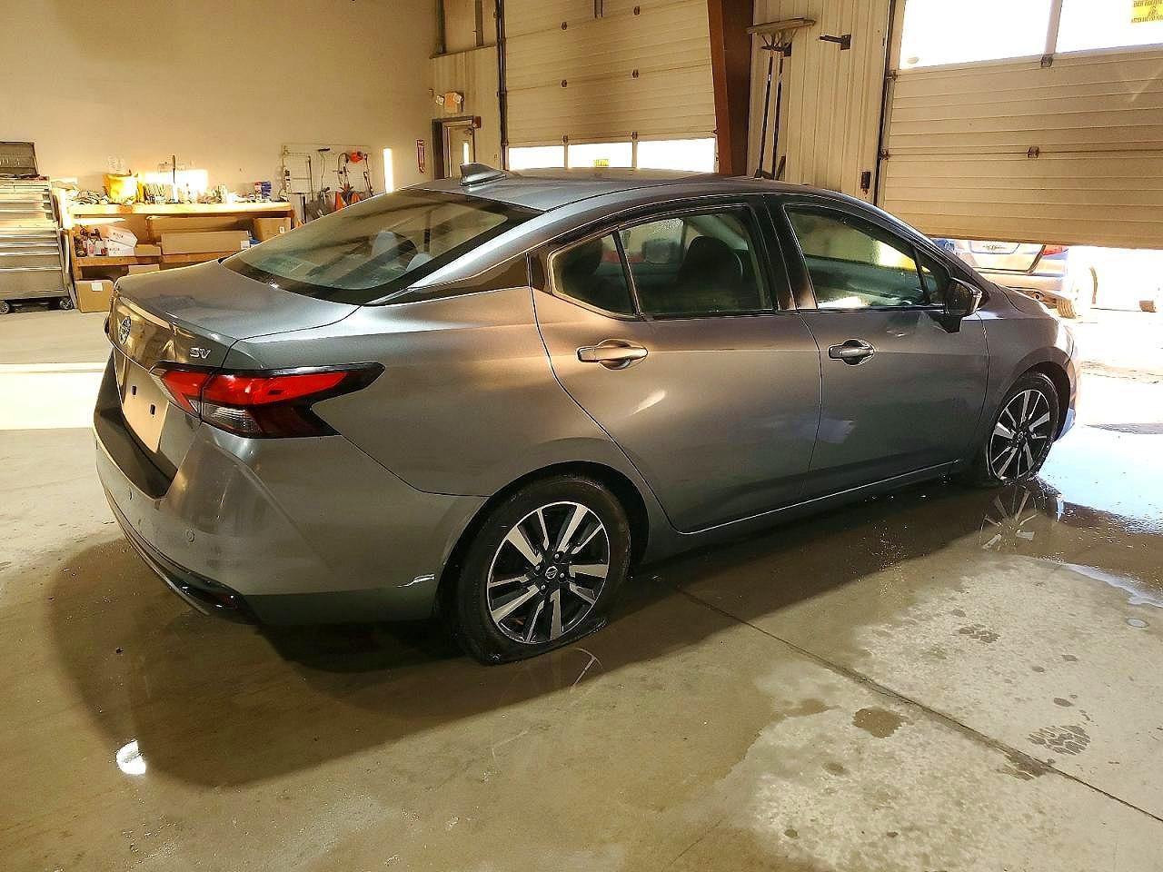 2021 Nissan Versa Sv - Image 3