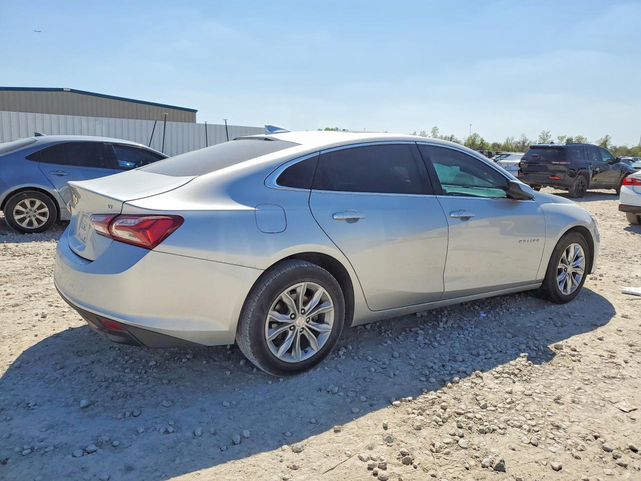 2019 Chevrolet Malibu Lt - Image 3