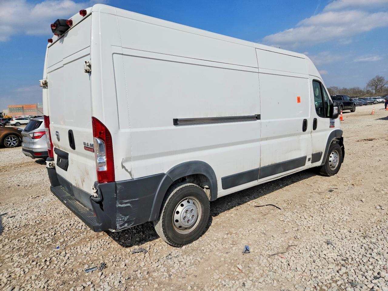 2018 Ram Promaster 3500 Delivery Van - Фото 3