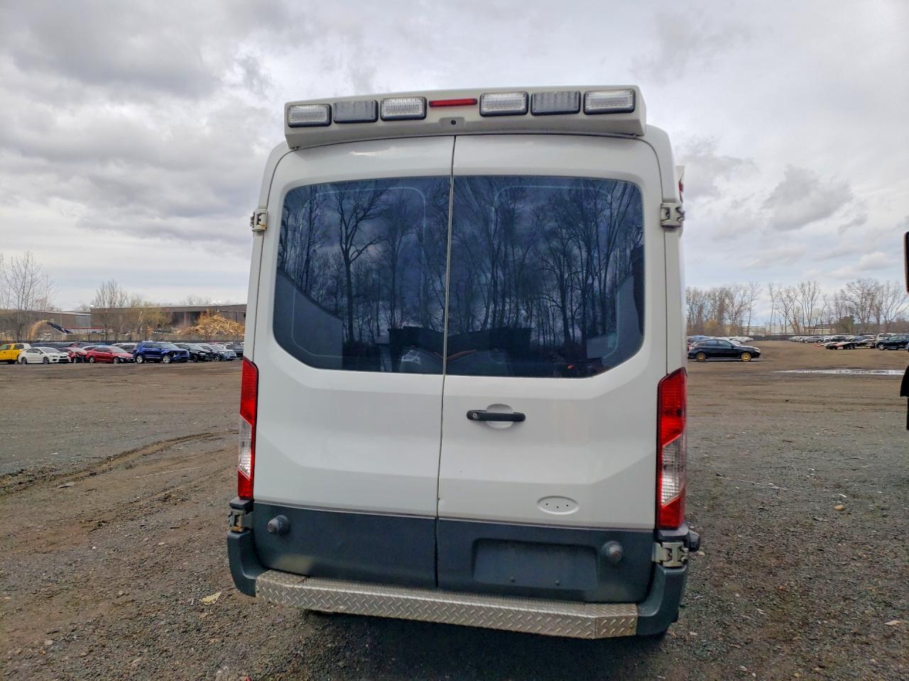 2018 Ford Transit Ambulance - Image 6