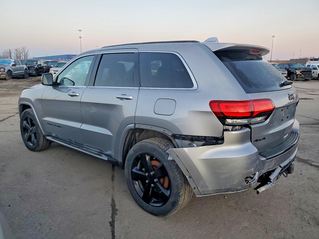 2015 Jeep Grand Cherokee Laredo - Фото 2