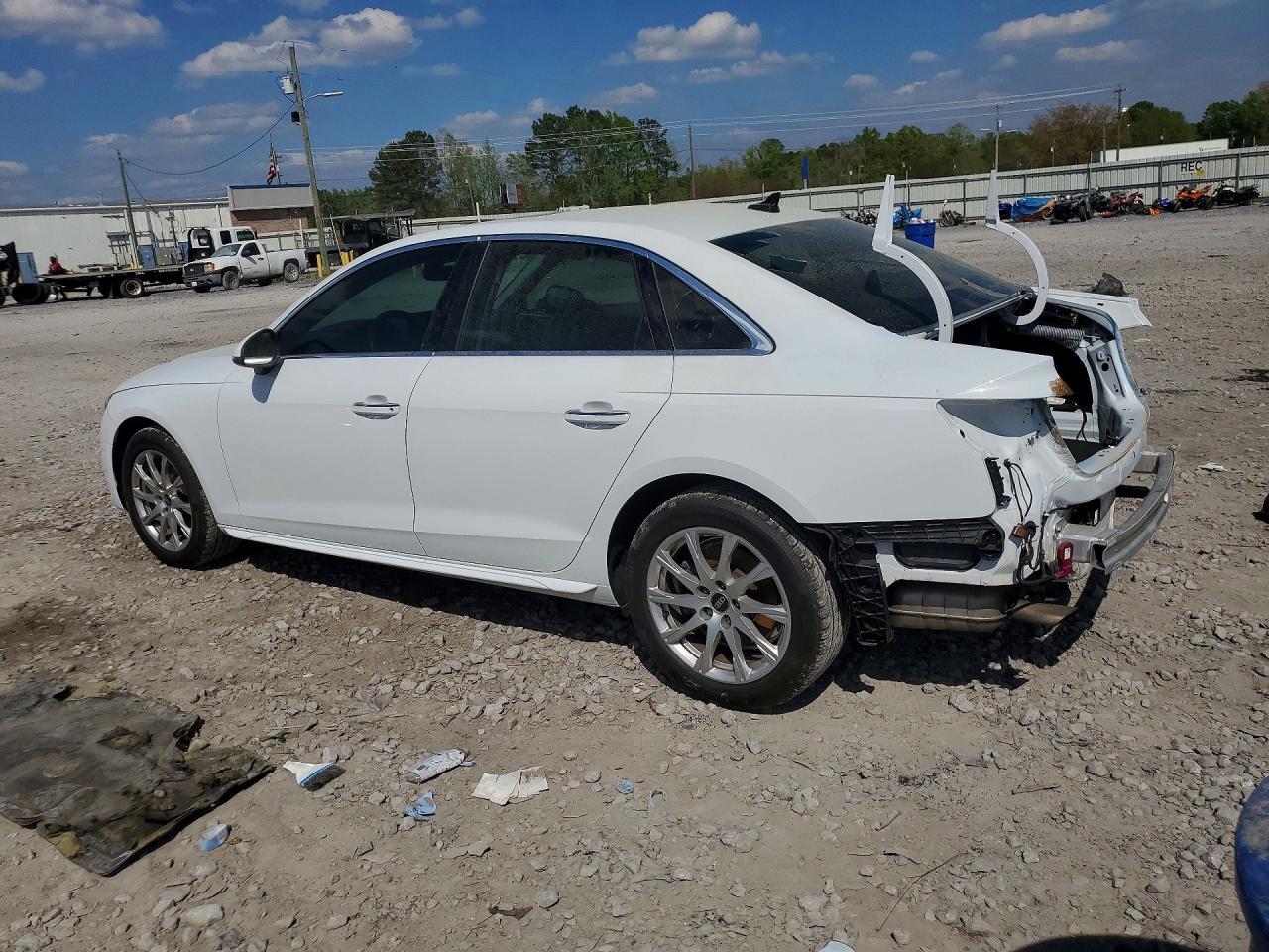 2023 Audi A4 Premium 40 - Фото 2