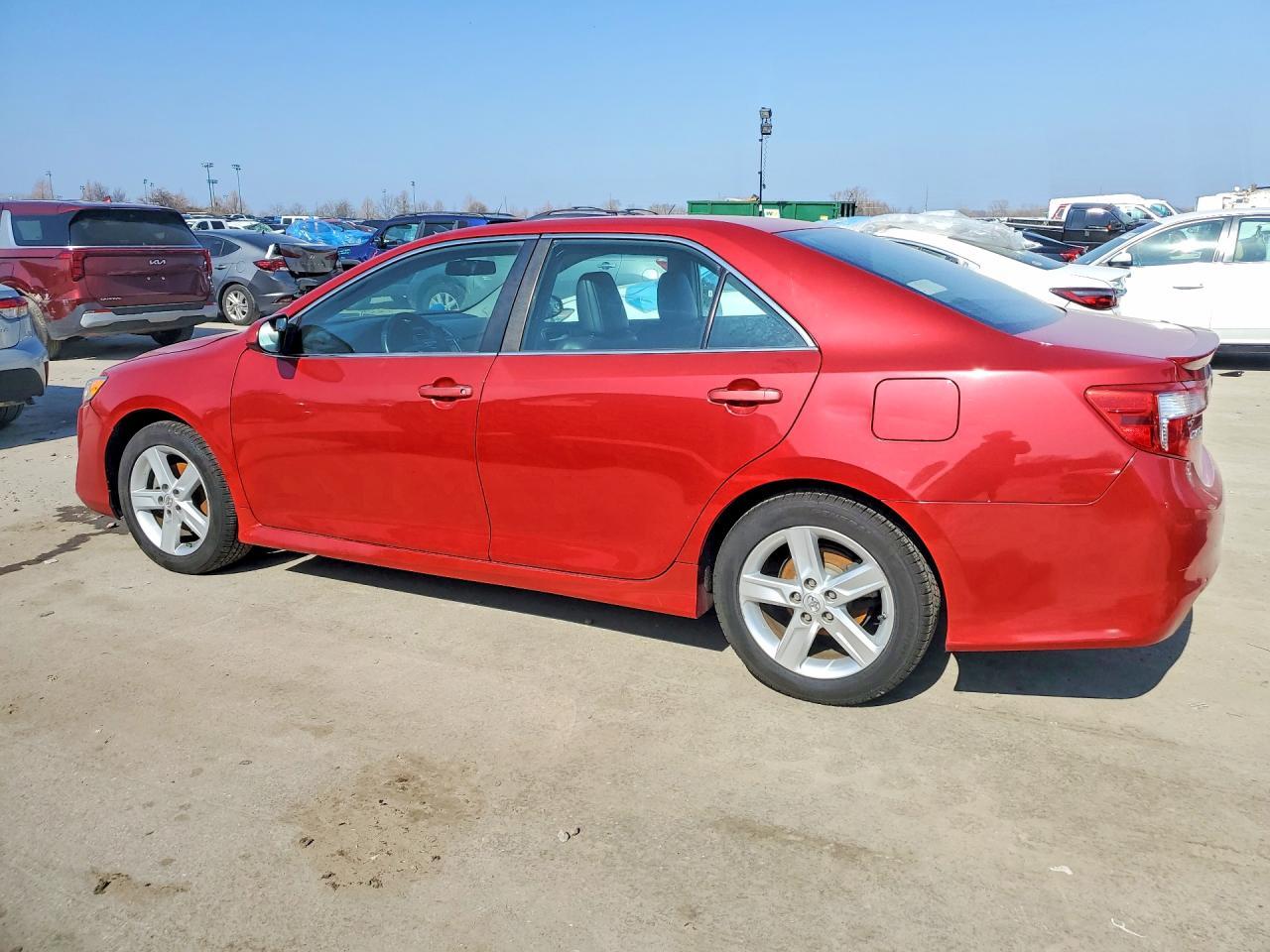 2014 Toyota Camry Se - Фото 2