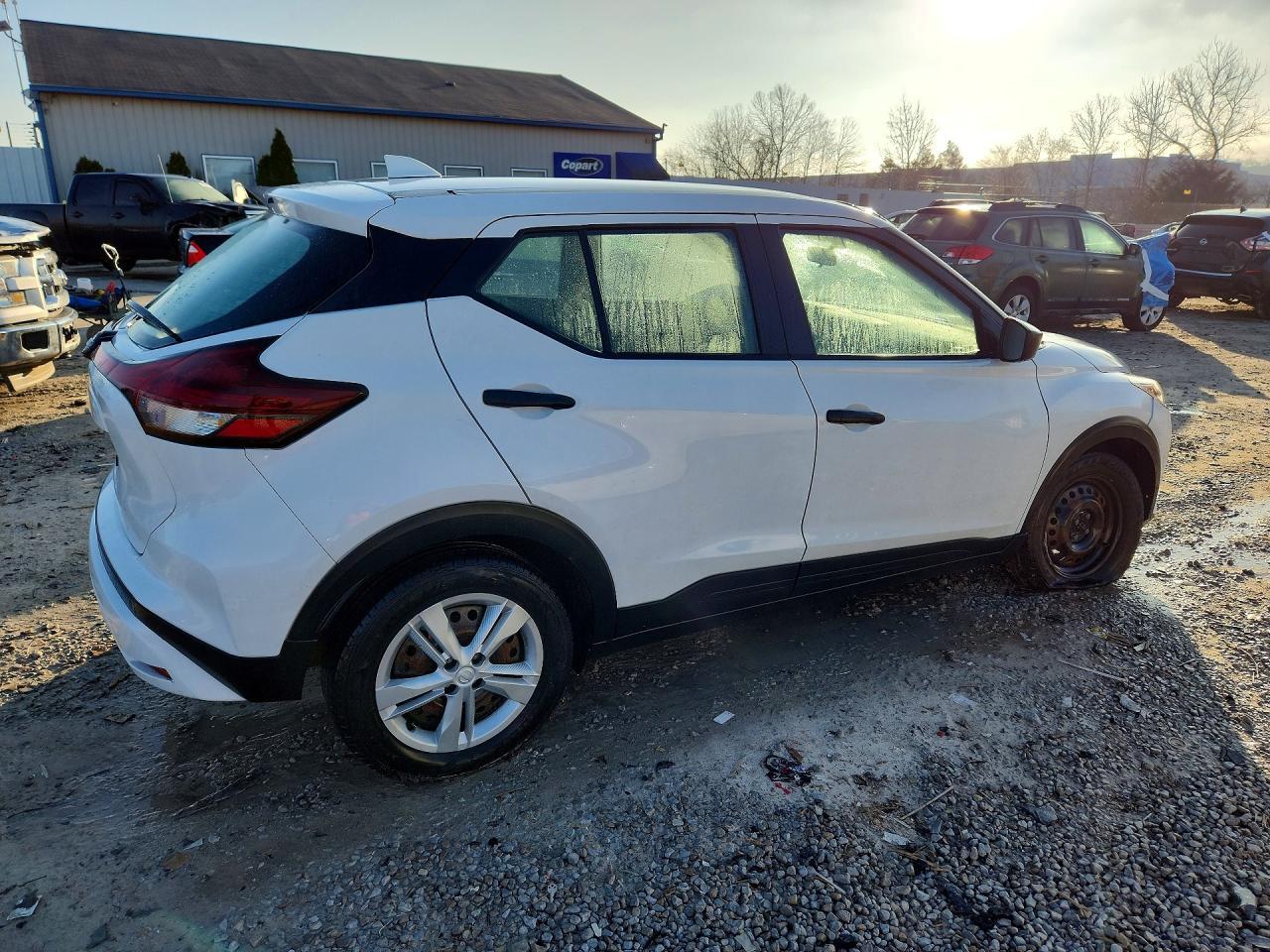 2023 Nissan Kicks S - Фото 3