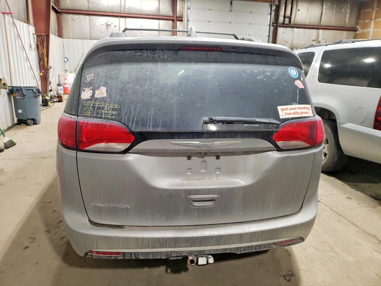 2017 Chrysler Pacifica Touring L - Фото 6