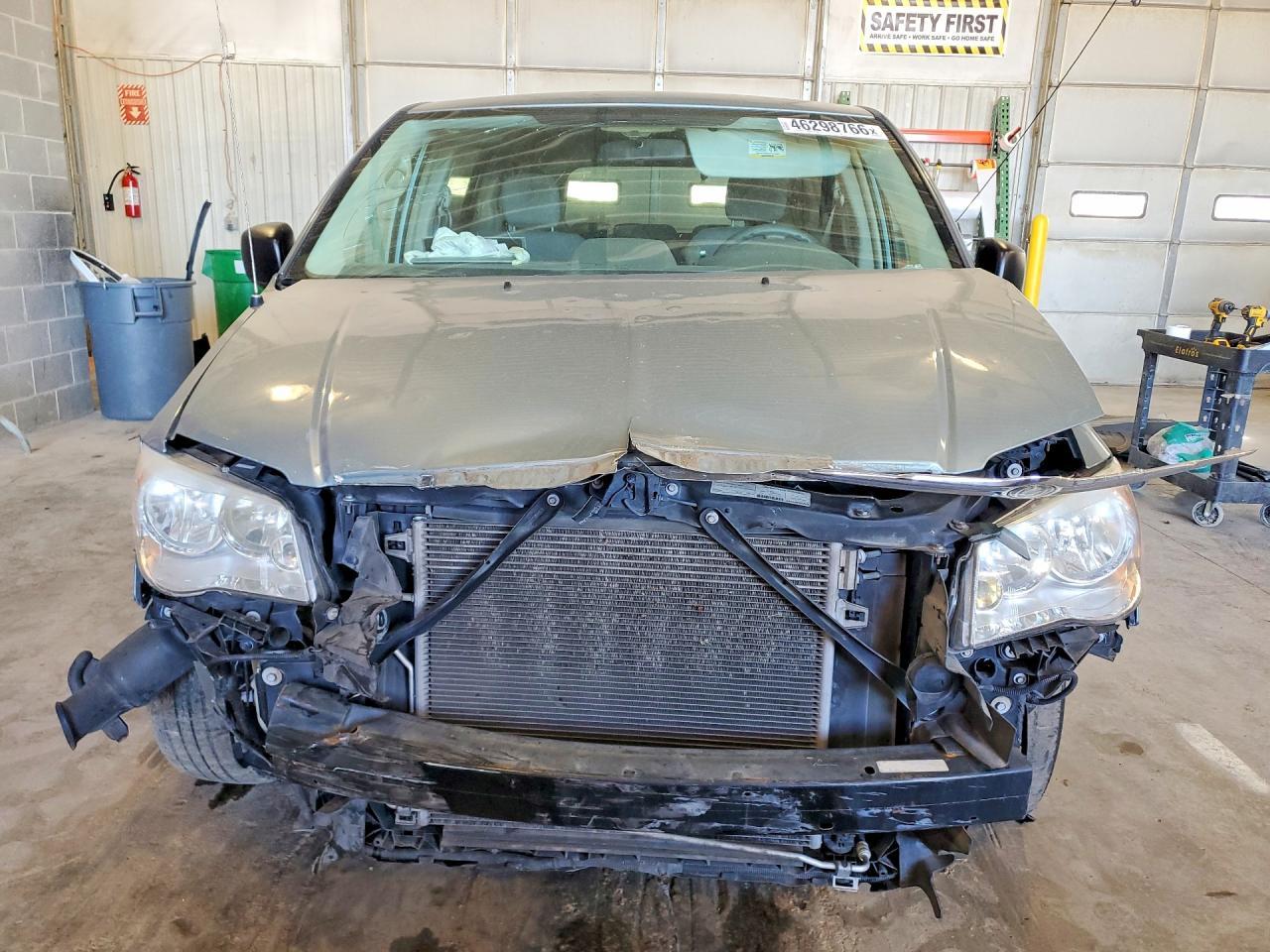 2008 Chrysler Town & Country Lx - Фото 5