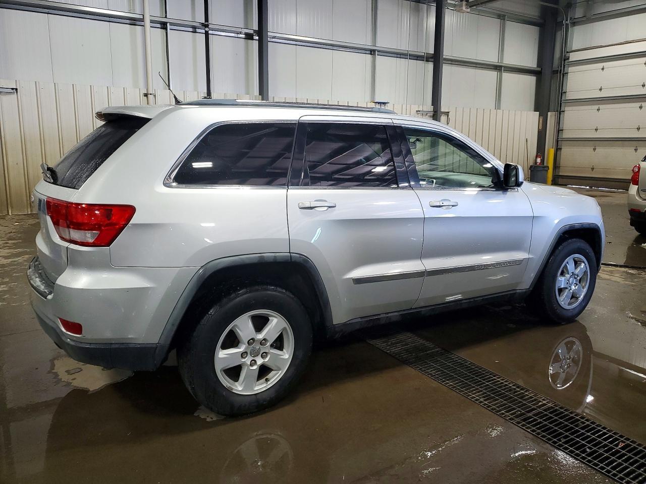 2011 Jeep Grand Cherokee Laredo - Фото 3