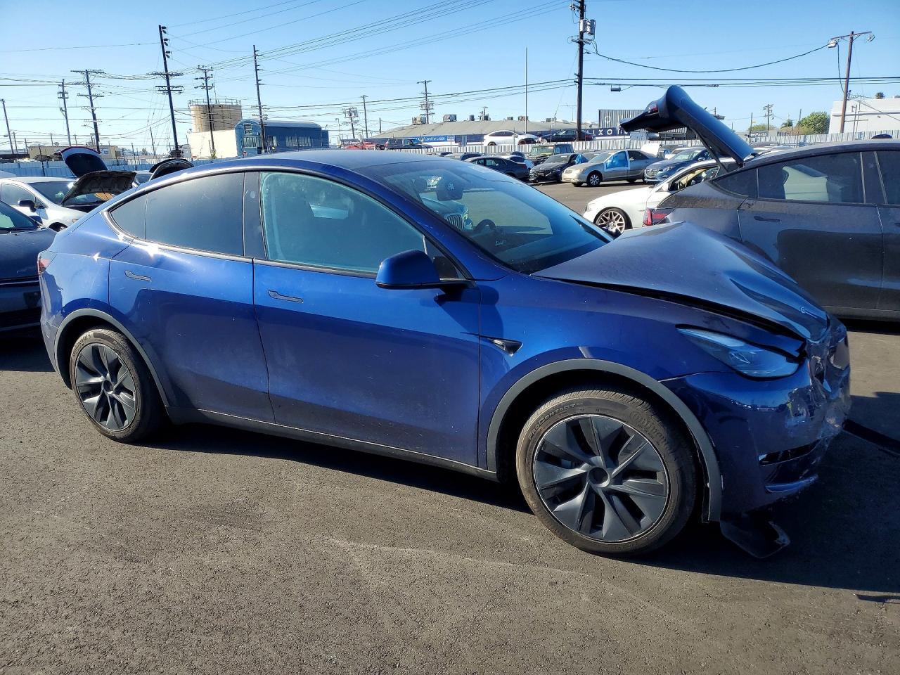 2024 Tesla Model Y - Image 4