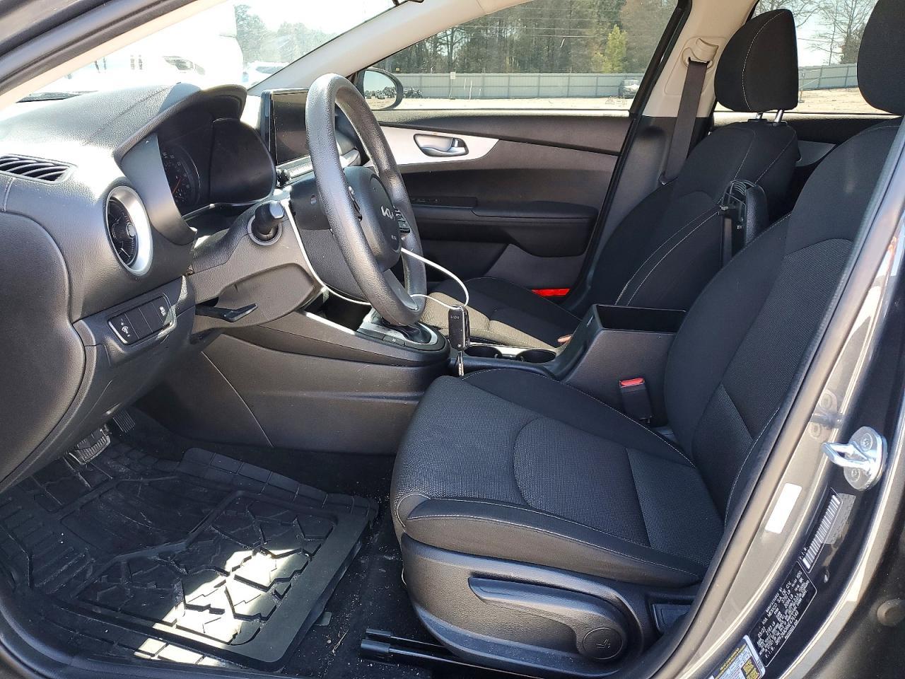 2022 Kia Forte Fe - Фото 7