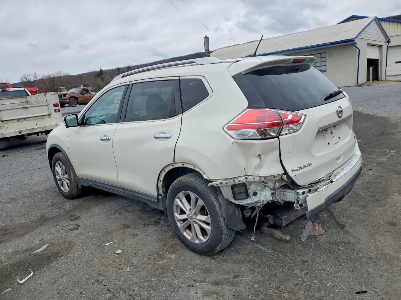 2016 Nissan Rogue Sv - Фото 2