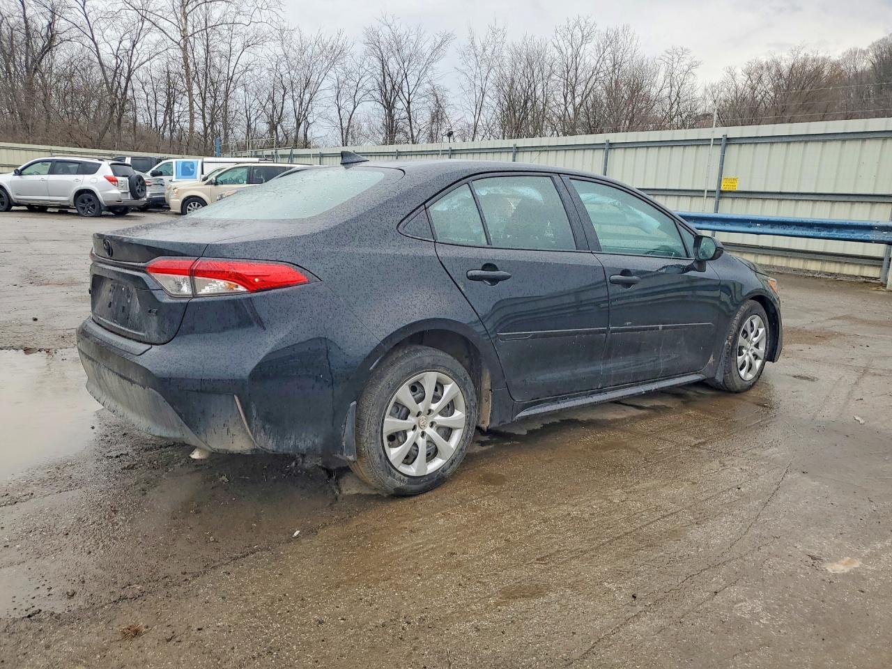 2025 Toyota Corolla Le - Фото 3