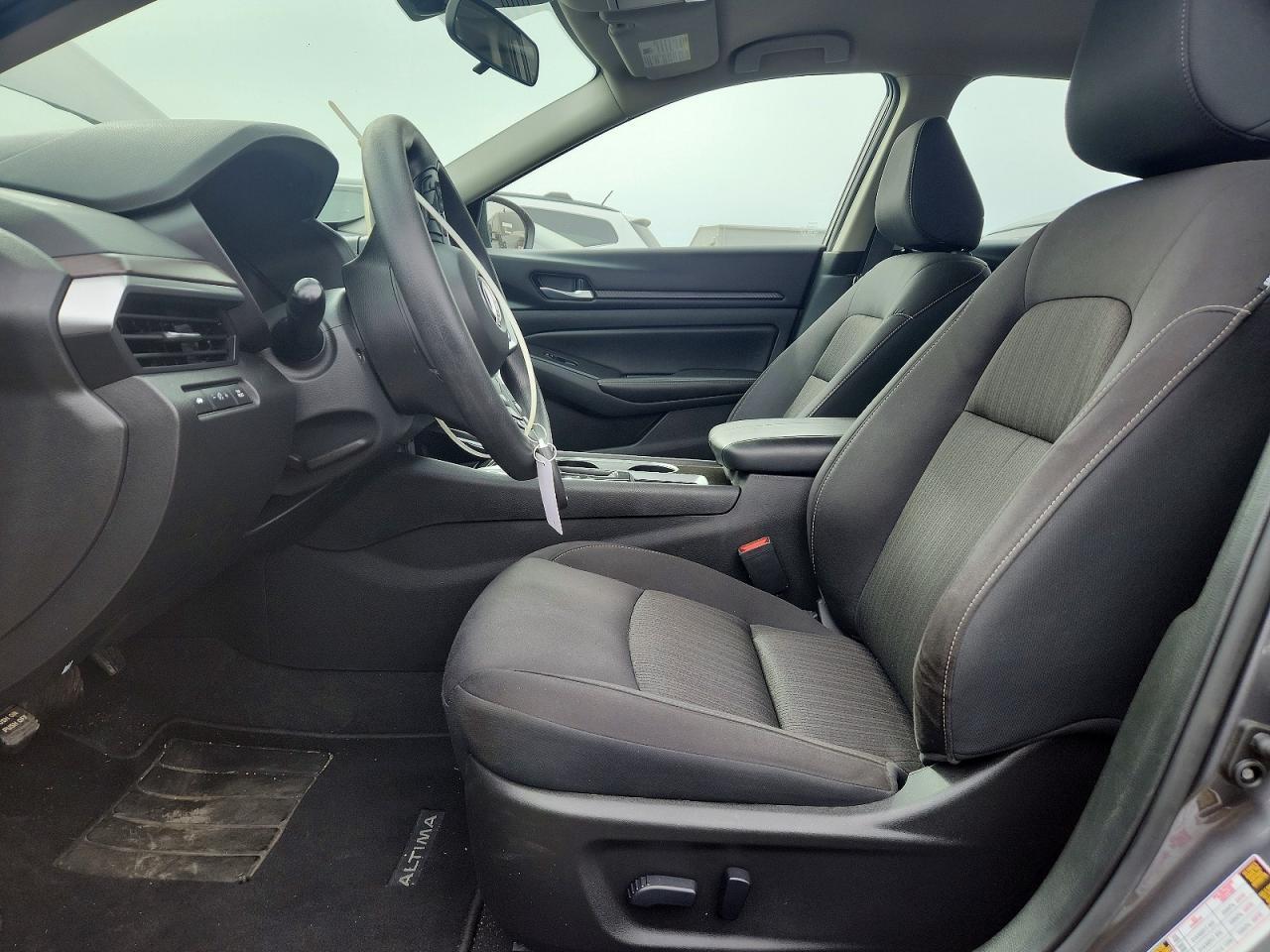 2024 Niss Altima Sv - Image 7