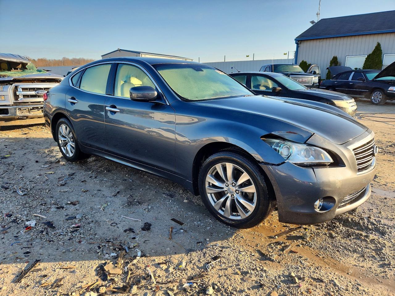 2012 Infiniti M37 X - Image 4
