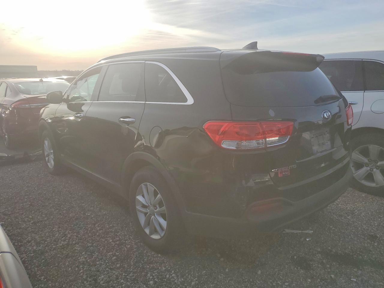 2016 Kia Sorento Lx - Фото 2
