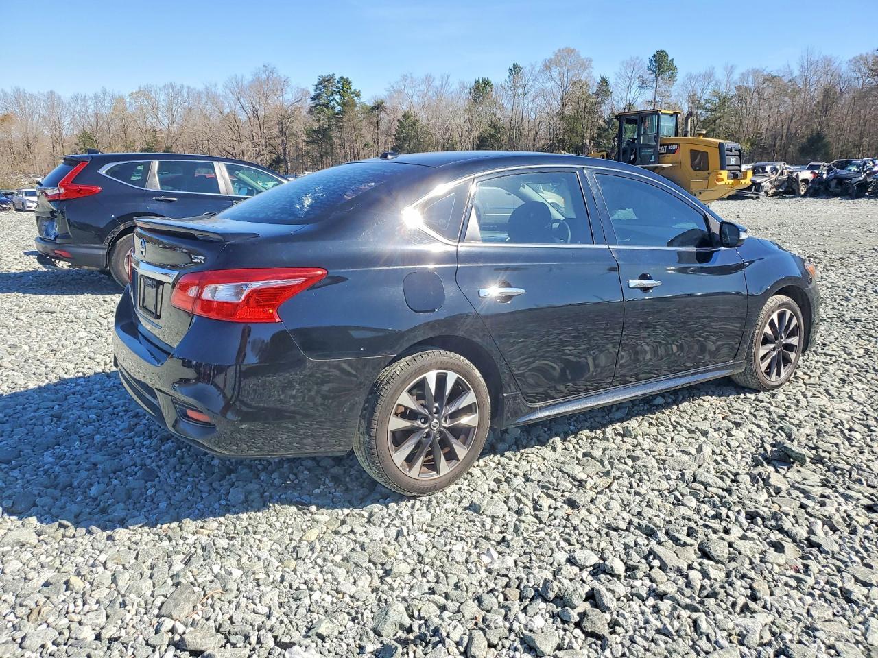 2017 Nissan Sentra Sr - Фото 3