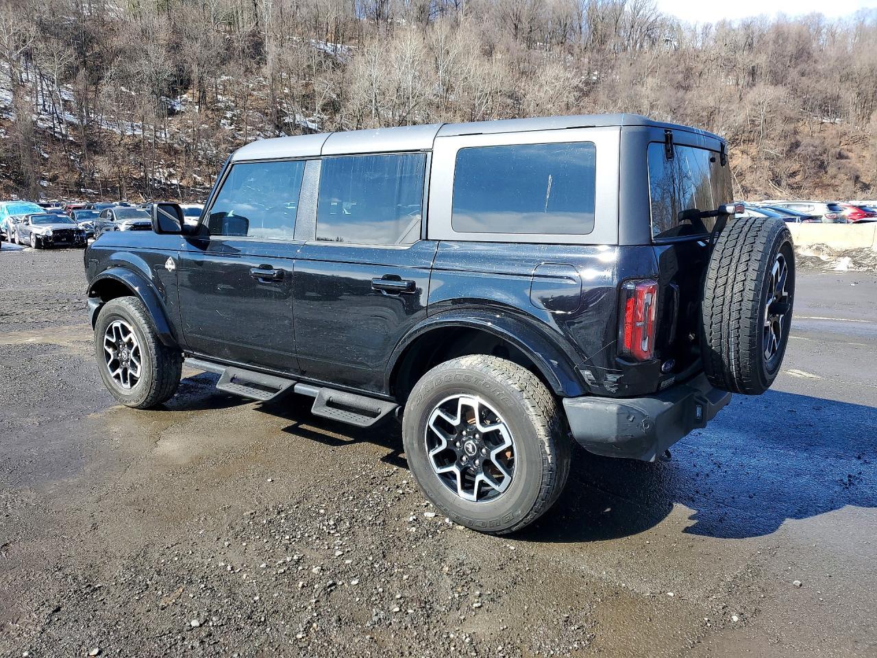 2024 Ford Bronco Outer Banks - Фото 2