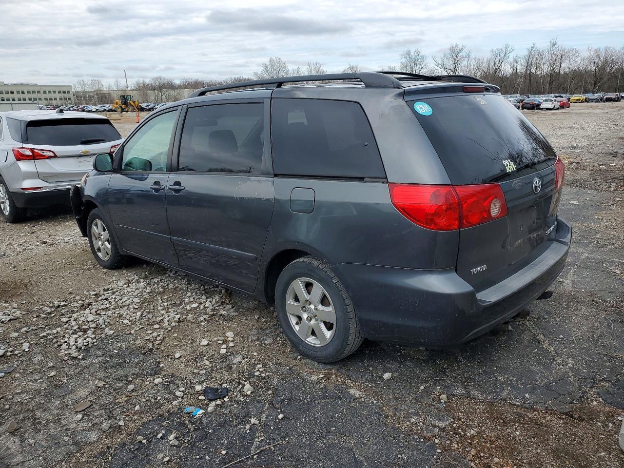 2006 Toyota Sienna Xle 7 Passenger - Фото 2