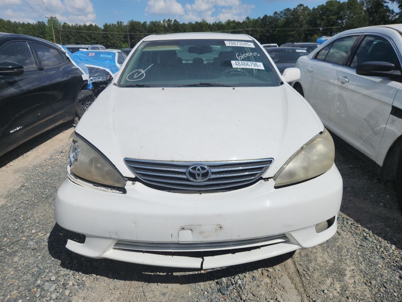 2005 Toyota Camry Le - Image 5