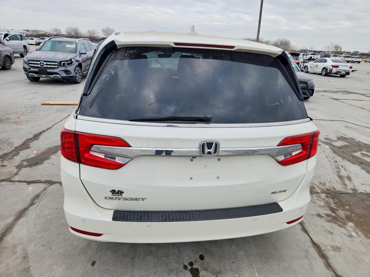 2018 Honda Odyssey Elite - Image 6