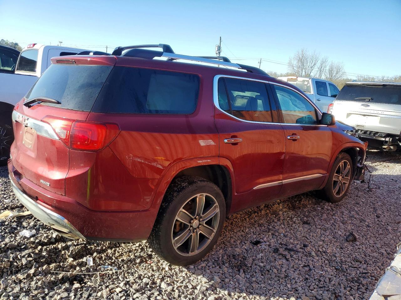 2017 GMC Acadia Denali - Image 3