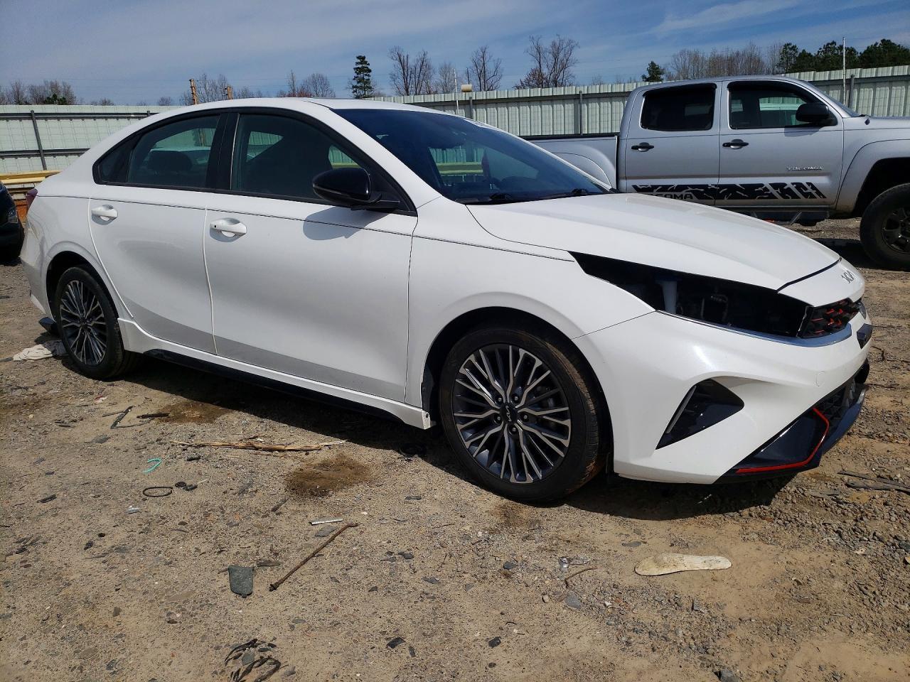2022 Kia Forte Gt-Line - Фото 4