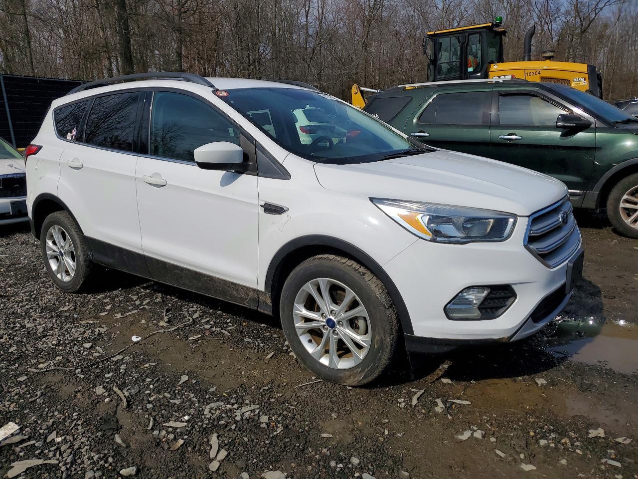 2018 Ford Escape Se - Фото 4