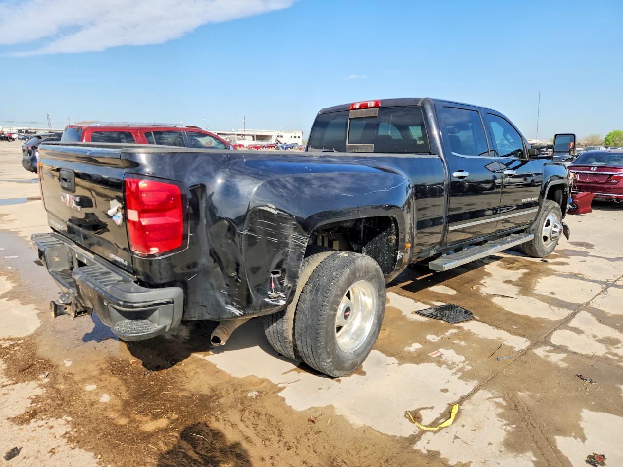 2016 GMC Sierra K3500 Denali - Фото 3