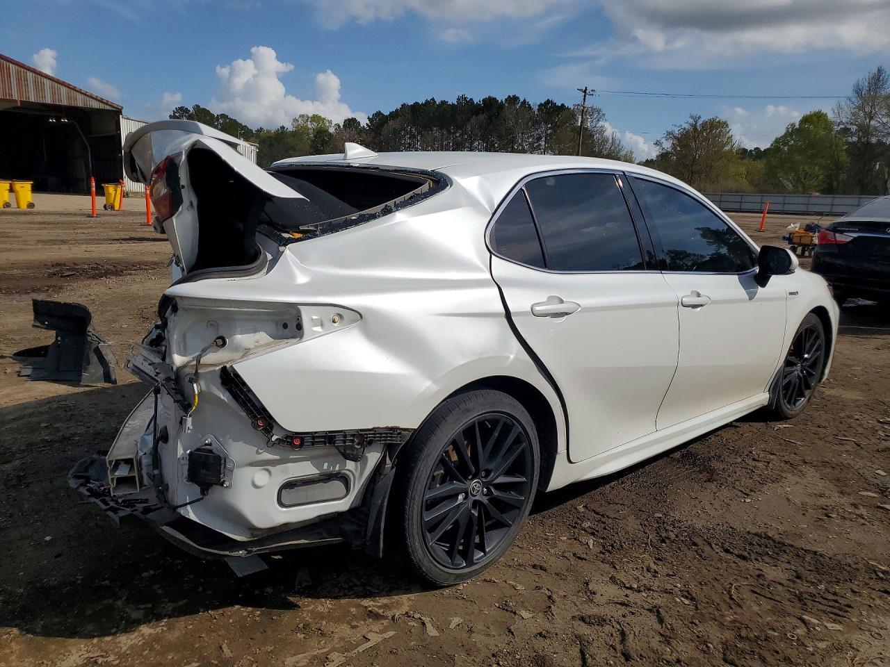 2021 Toyota Camry Hybrid Xse - Фото 3