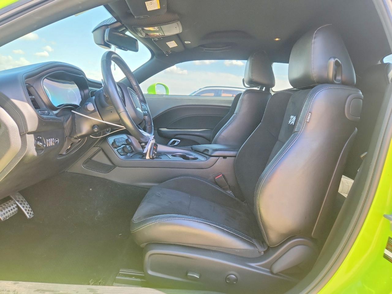 2023 Dodge Challenger R - Фото 7