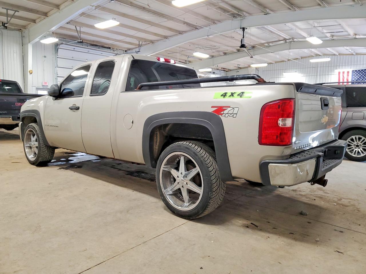 2007 Chevrolet Silverado K1500 - Фото 2