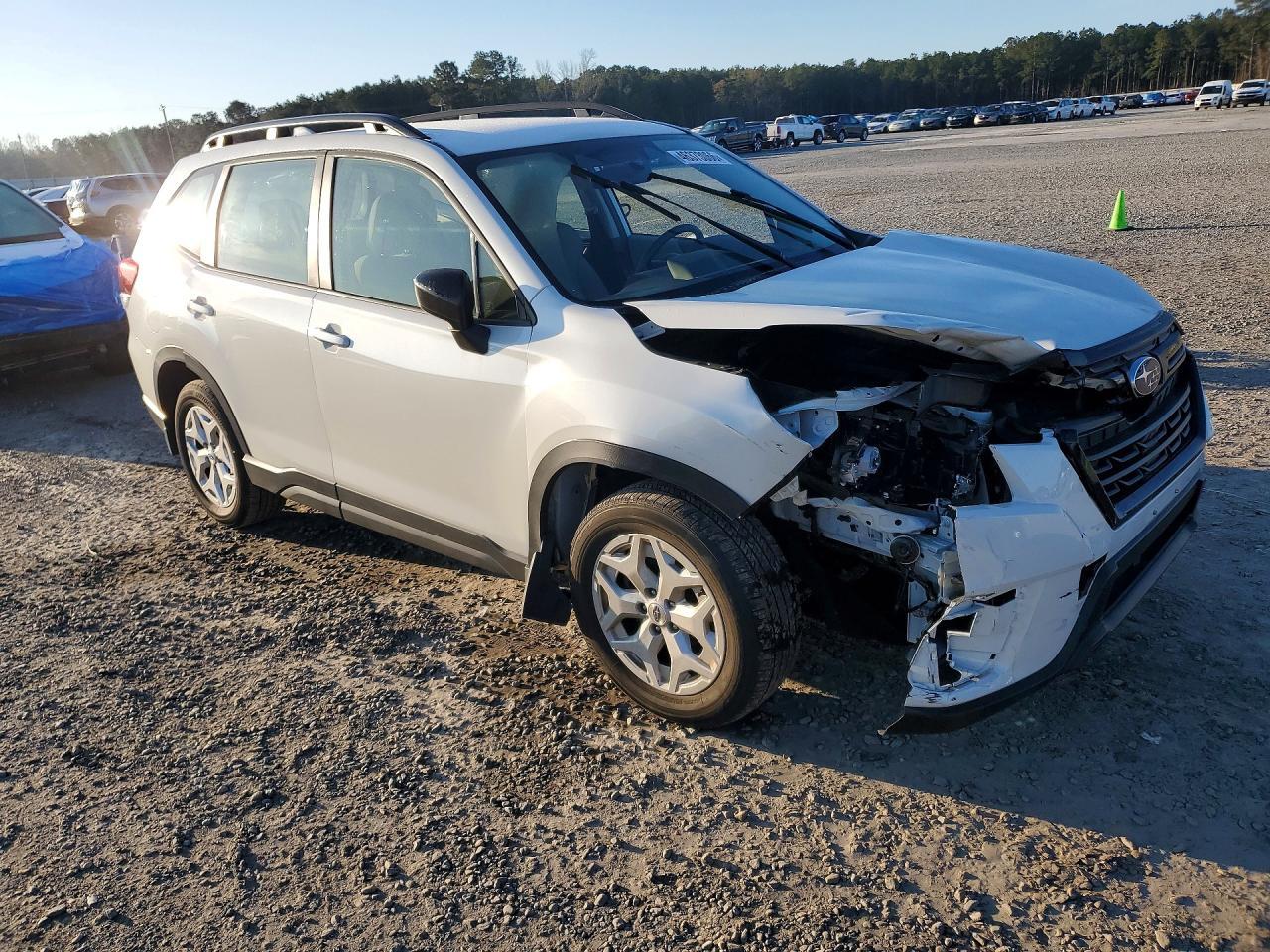 2022 Subaru Forester - Image 4