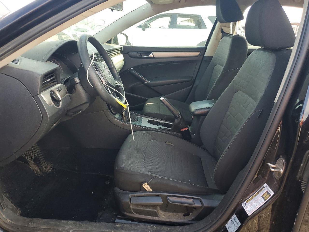 2020 Volkswagen Passat S - Фото 7