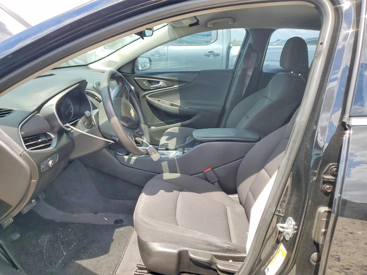 2018 Chevrolet Malibu Ls - Image 7