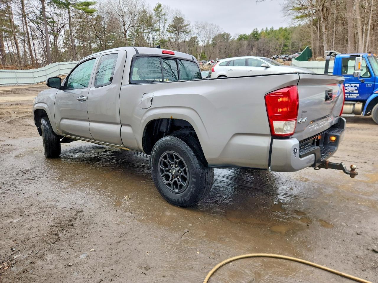2016 Toyota Tacoma Sr - Фото 2