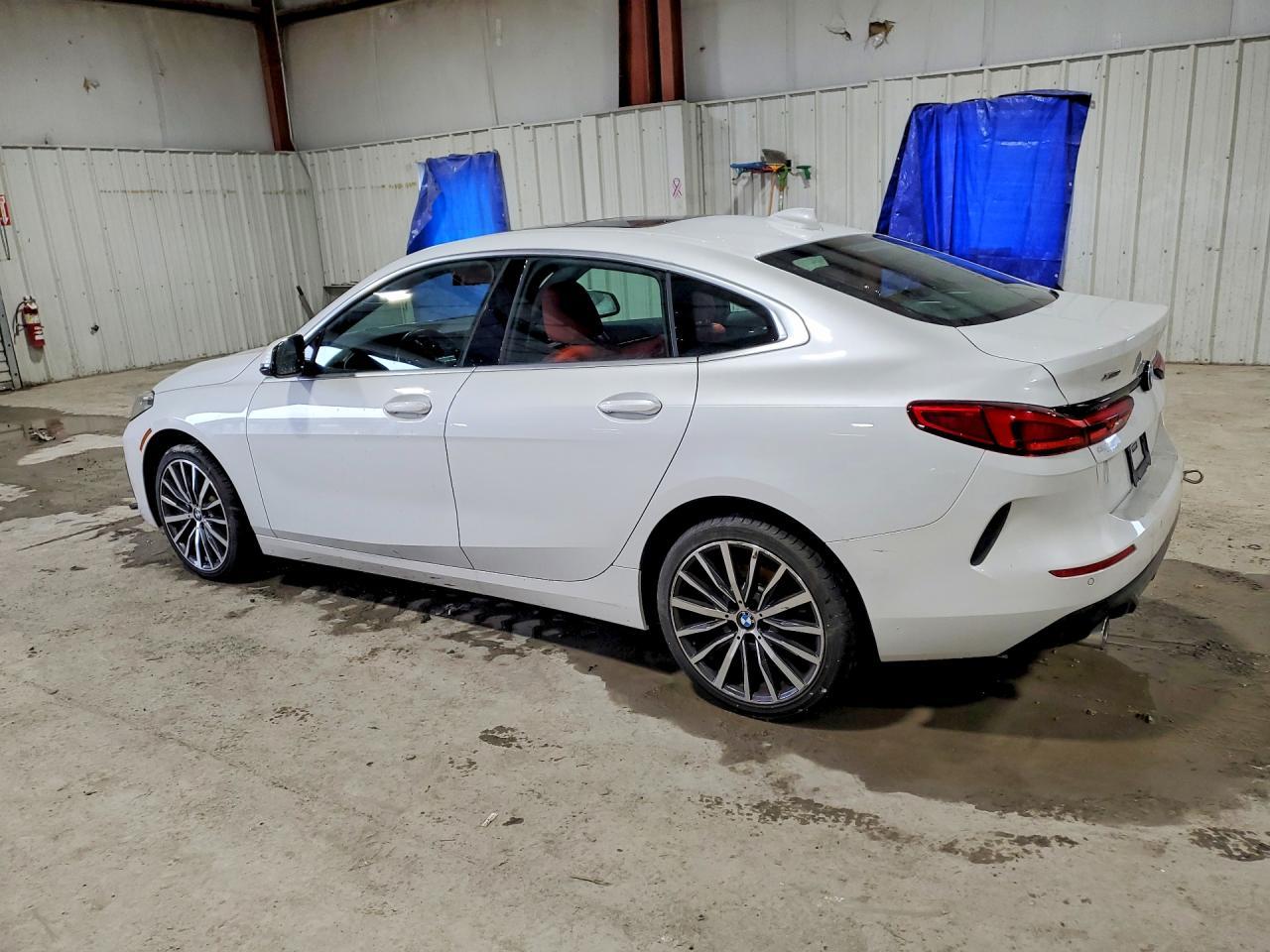 2021 BMW 228Xi - Фото 2