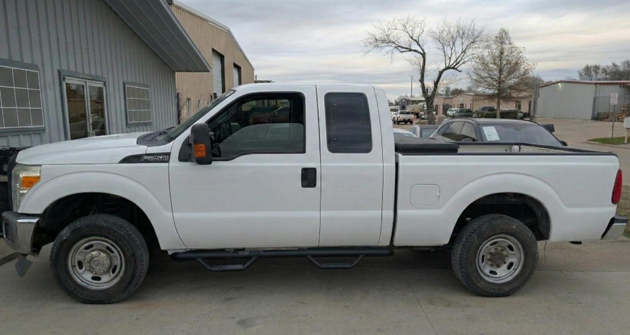 2015 Ford F250 Super Duty - Image 2
