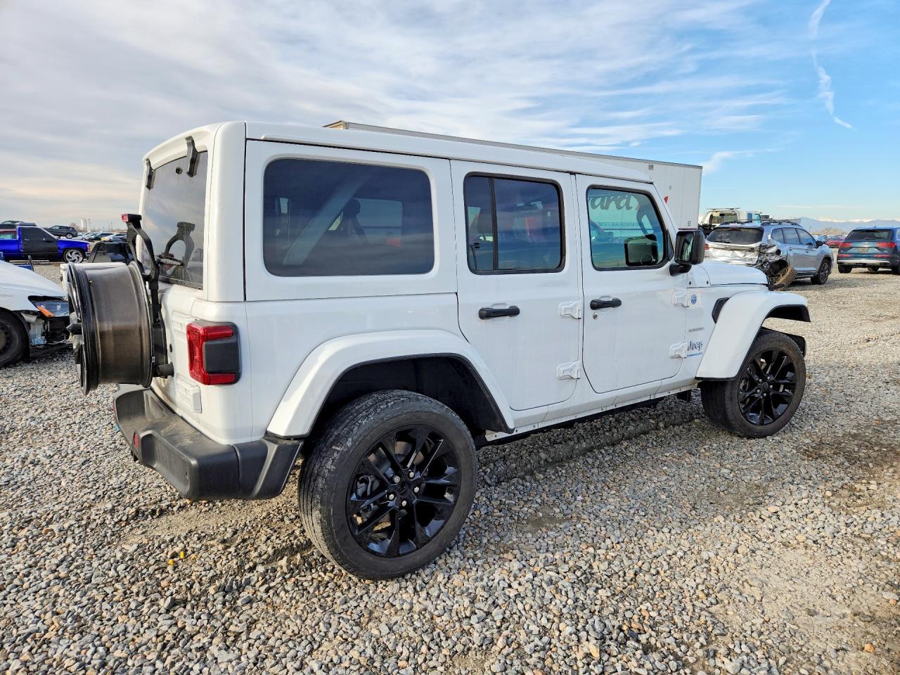 2024 Jeep Wrangler Sahara 4Xe - Фото 3