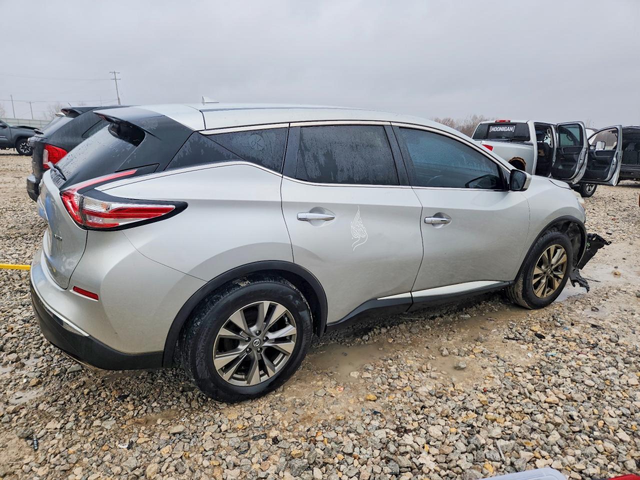 2016 Nissan Murano S - Image 3