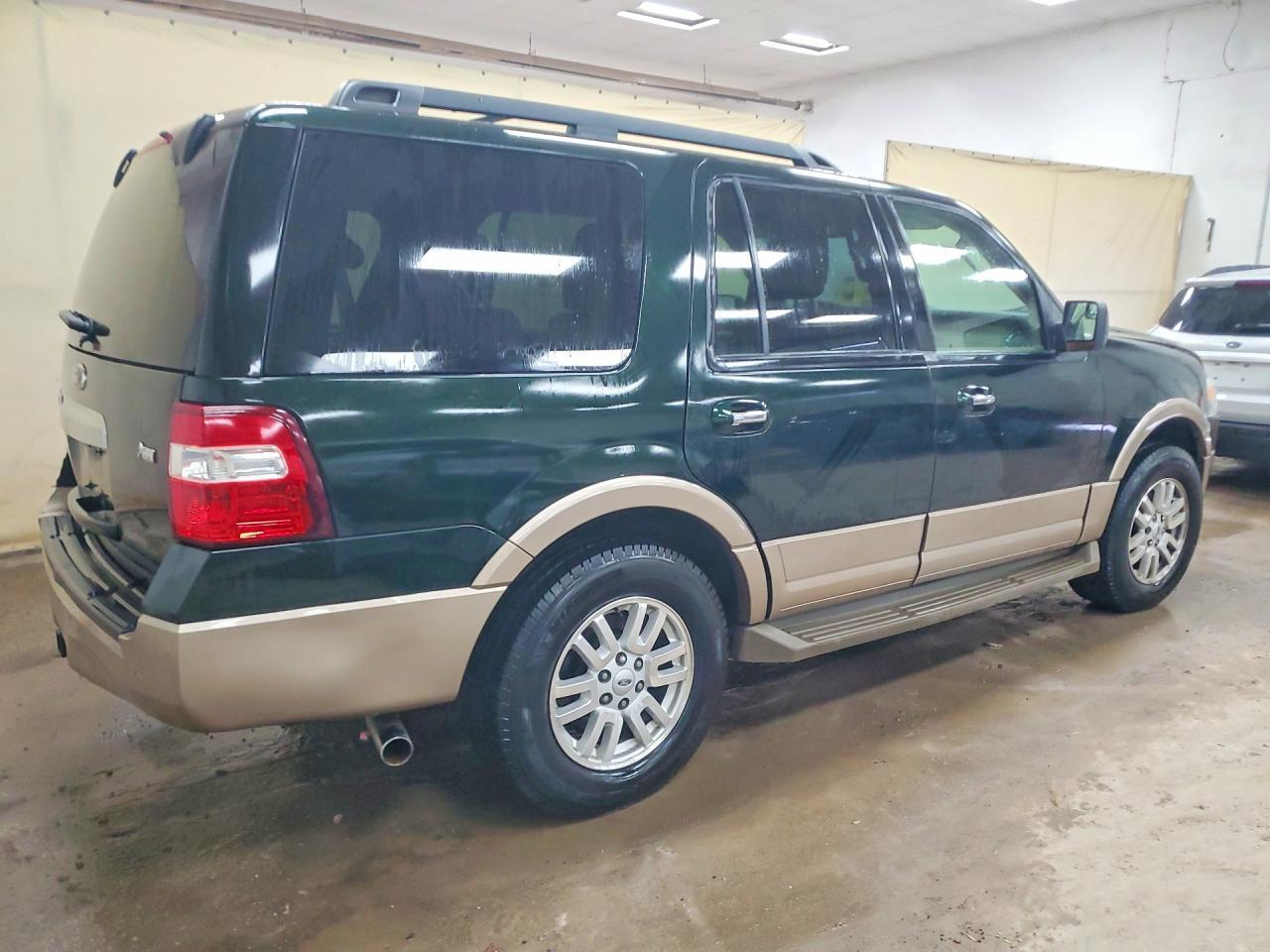 2014 Ford Expedition Xlt - Фото 3
