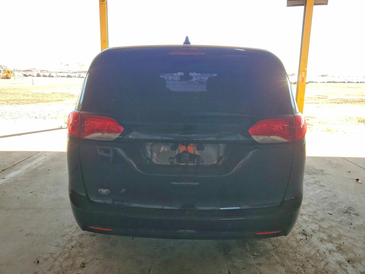 2020 Chrysler Pacifica Touring - Фото 6