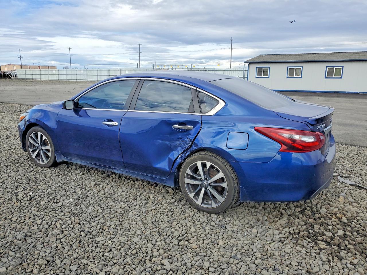 2017 Nissan Altima 2.5 Sr - Фото 2